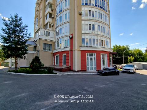 комерційна за адресою Фастівська вул., 2Б