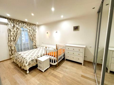 квартира за адресою Академіка Лебедєва вул., 1