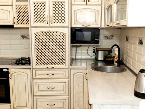 квартира за адресою Академіка Лебедєва вул., 1