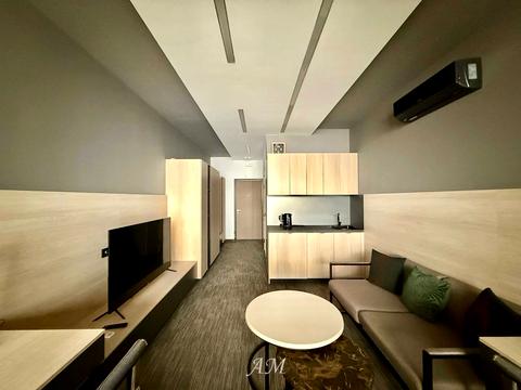 комерційна за адресою Васильківська вул., 100-А