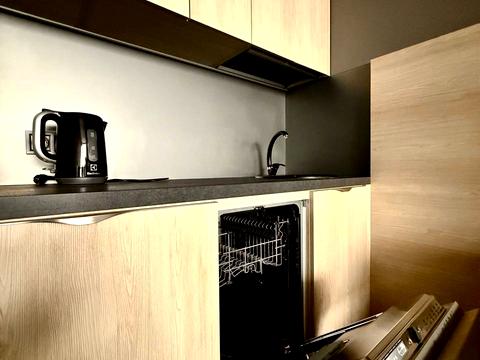 комерційна за адресою Васильківська вул., 100-А