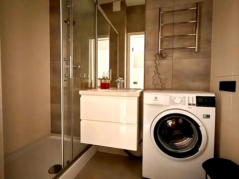 комерційна за адресою Васильківська вул., 100-А