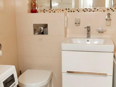 квартира за адресою Академіка Лебедєва вул., 1