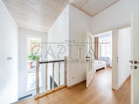 будинок за адресою Абрикосова вул.