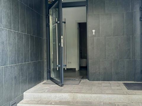 коммерческая по адресу Салютная ул., 2к3