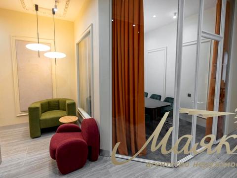 комерційна за адресою Антоновича вул. (Горького), 3