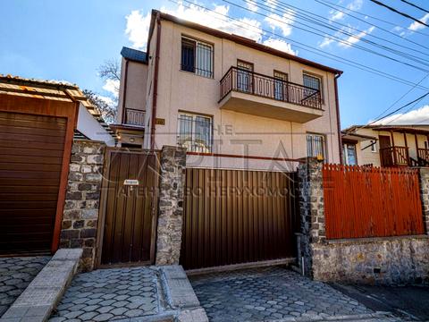 будинок за адресою Альпійська вул. (П'ятигорська)