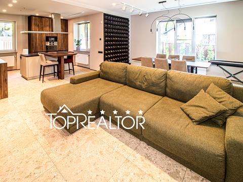 будинок за адресою Лісна