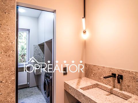 будинок за адресою Лісна