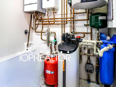 будинок за адресою Лісна