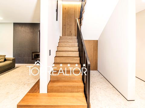 будинок за адресою Лісна