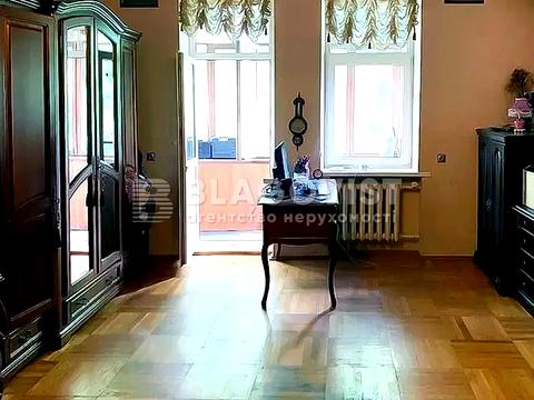 квартира за адресою Катерини Білокур вул., 6