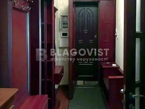 квартира за адресою Катерини Білокур вул., 6