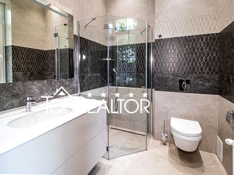 будинок за адресою Лісна