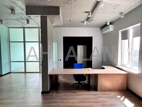 коммерческая по адресу Трускавецкая ул., 4-Б