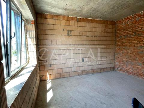 будинок за адресою Листопадна вул.