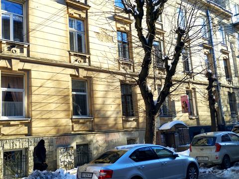 квартира за адресою Миколи Леонтовича вул., 10