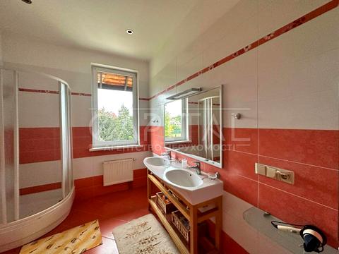 будинок за адресою вузовська