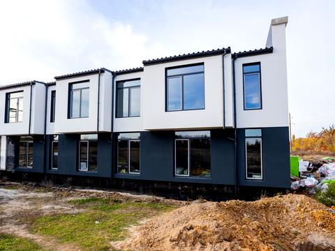 дом по адресу Шкільна пер. (Шкільна)