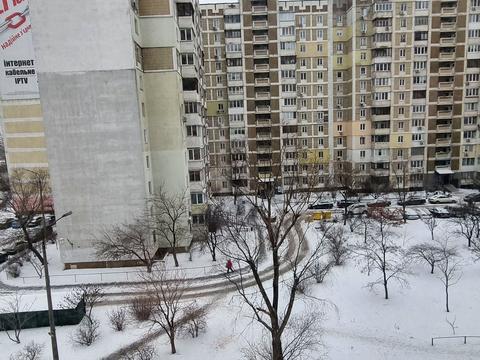 квартира за адресою Анни Ахматової вул., 4