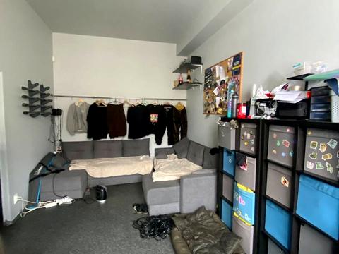 комерційна за адресою Промислова вул., 50а