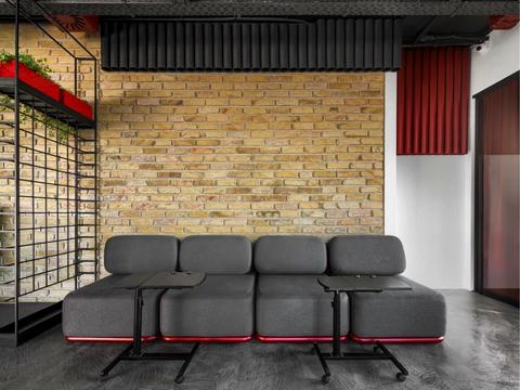 комерційна за адресою Кловський узвіз (Кловський), 7a