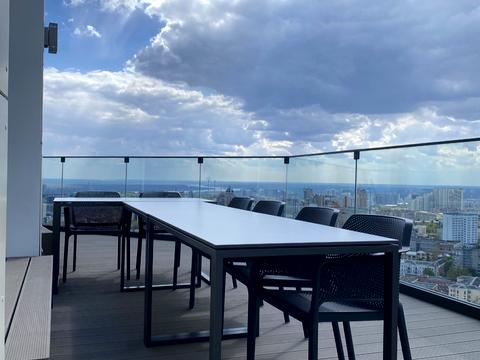 комерційна за адресою Кловський узвіз (Кловський), 7a