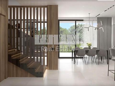 будинок за адресою Набережна вул.