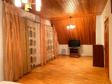 будинок за адресою Польова