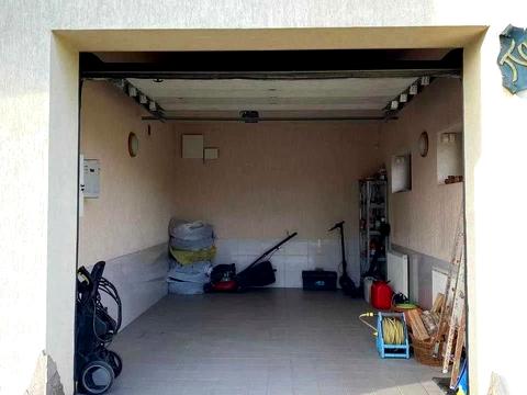 будинок за адресою Польова