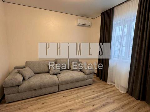 будинок за адресою с. Гатне, Абрикосовий пров., 9