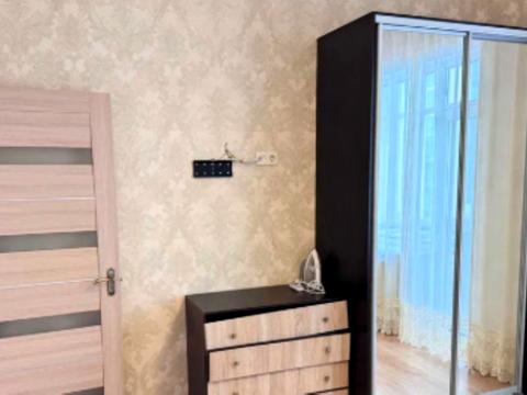 квартира за адресою Дніпро, Дмитра Яворницького просп. (Карла Маркса), 72-Б