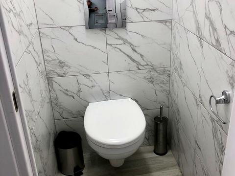 комерційна за адресою Олеся Гончара вул., 75