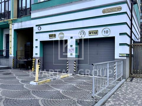 паркомісце за адресою Українська вул., 83б к.1-5