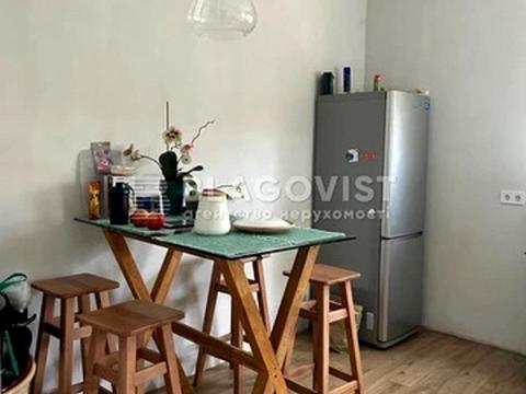 будинок за адресою Павла Тичини вул., 1