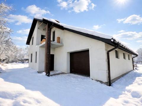 будинок за адресою Центральна вул. (Комсомольська)