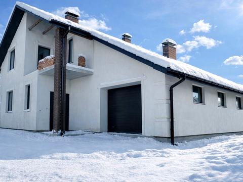 будинок за адресою Центральна вул. (Комсомольська)