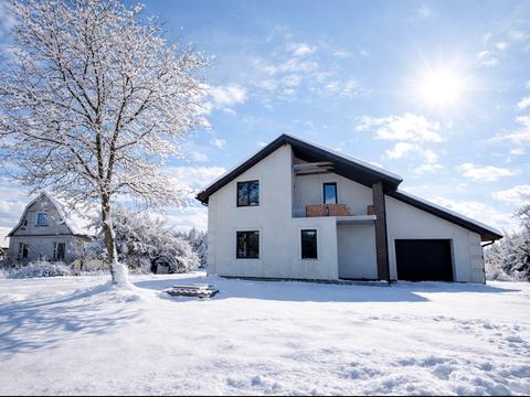 будинок за адресою Центральна вул. (Комсомольська)