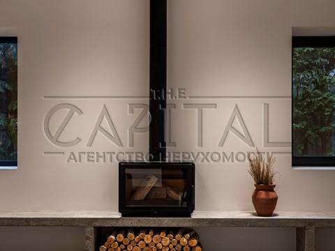 будинок за адресою Київська вул., 1