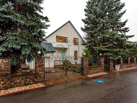 будинок за адресою Київська вул., 1