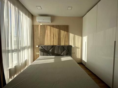 квартира за адресою Салютна вул., (Будинок 02301-02303)