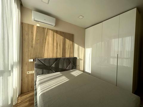 квартира за адресою Салютна вул., (Будинок 02301-02303)