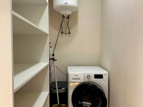 квартира за адресою Салютна вул., (Будинок 02301-02303)