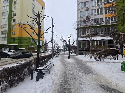 комерційна за адресою Жулянська вул., 1-А