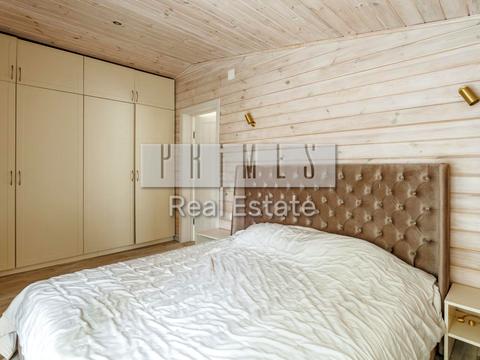 будинок за адресою Жовтнева вул.