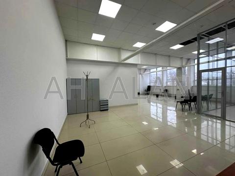 комерційна за адресою Київ, Миколи Василенка вул., 7