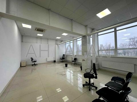 комерційна за адресою Київ, Миколи Василенка вул., 7