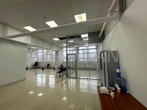 комерційна за адресою Київ, Миколи Василенка вул., 7