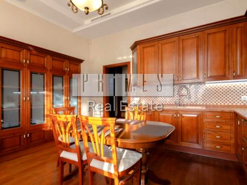 будинок за адресою Оболонська набережна вул.