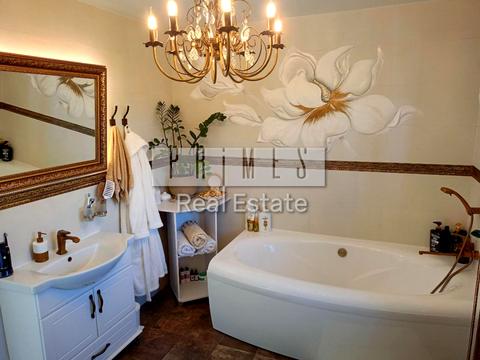 дом по адресу  ул.